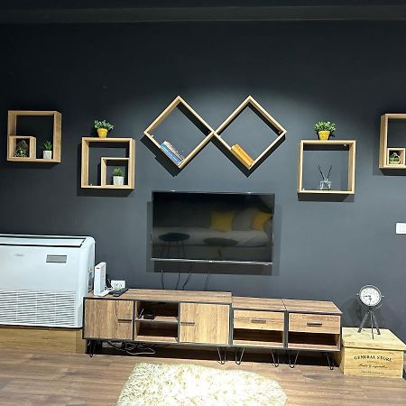 The Krist Apartment فلورا المظهر الخارجي الصورة