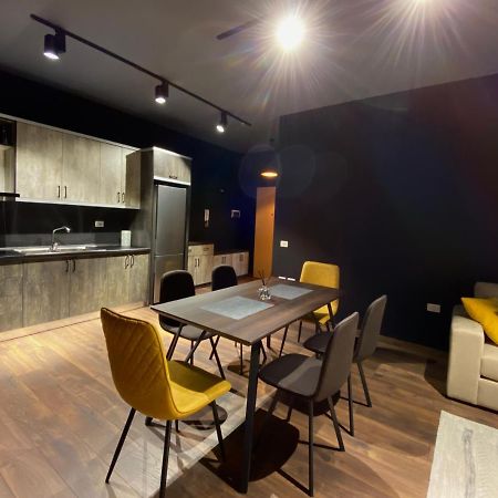 The Krist Apartment فلورا المظهر الخارجي الصورة